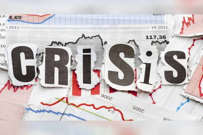 Dunia di Persimpangan Krisis